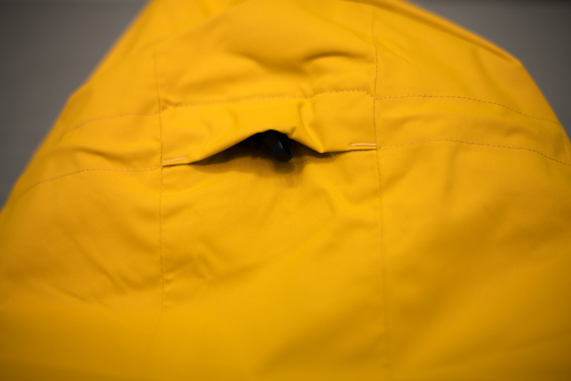 性价比高的防水超薄冲锋衣评测,狼爪防风防水冲锋衣