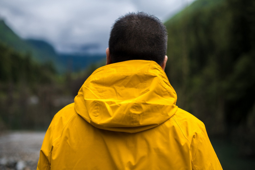 性价比高的防水超薄冲锋衣评测,狼爪防风防水冲锋衣