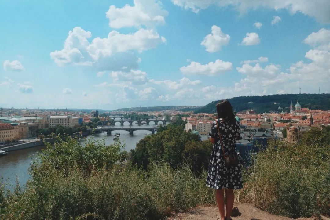 七月同款连衣裙,七月流行的气质连衣裙