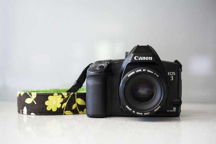 便宜好用又好看的单反相机推荐,能拍出复古胶片感的相机推荐