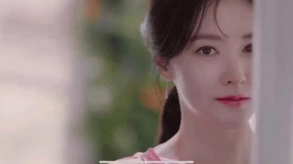 39岁宋慧乔完美复出御姐范十足,37岁宋慧乔重拾颜值巅峰