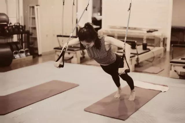 腹肌女王2.0版本升级，全网黑转粉逆袭人生新高度