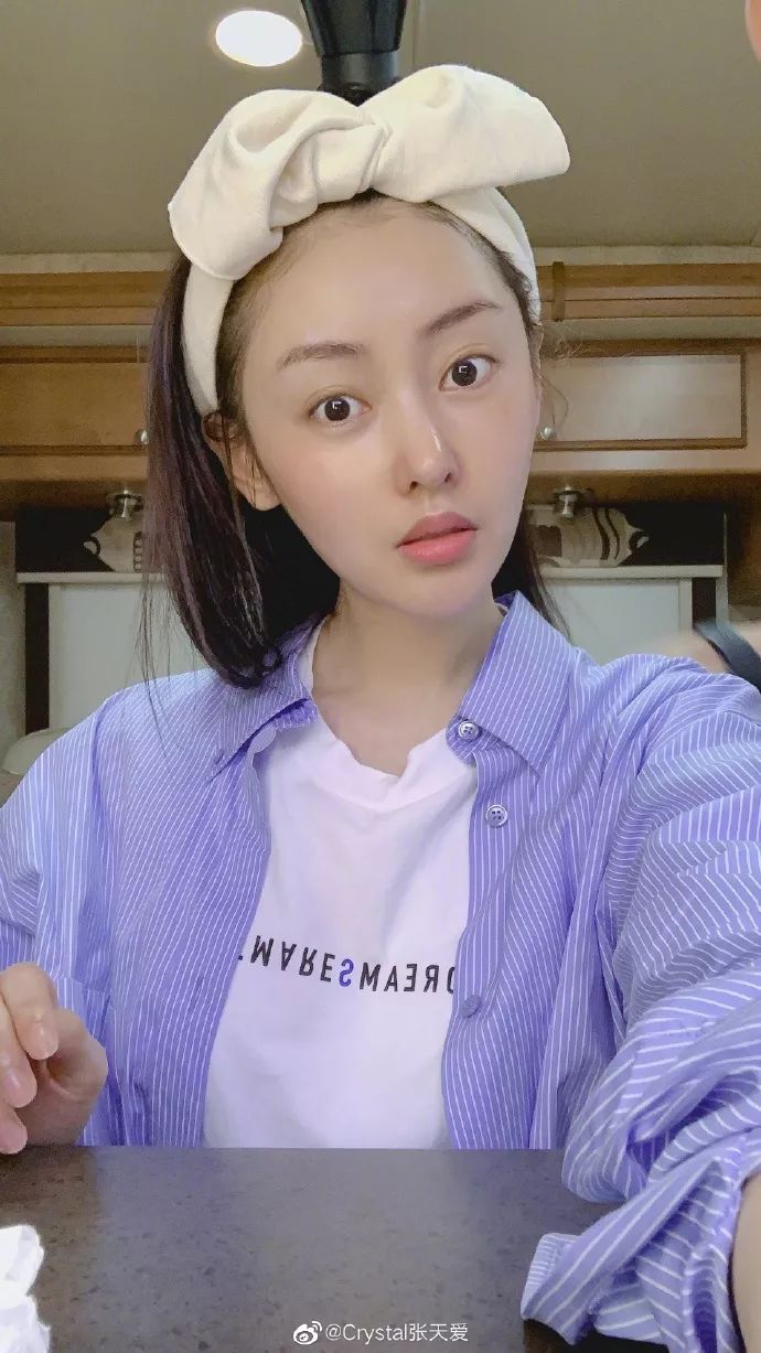 面膜敷起来好舒服,敷着面膜很舒服