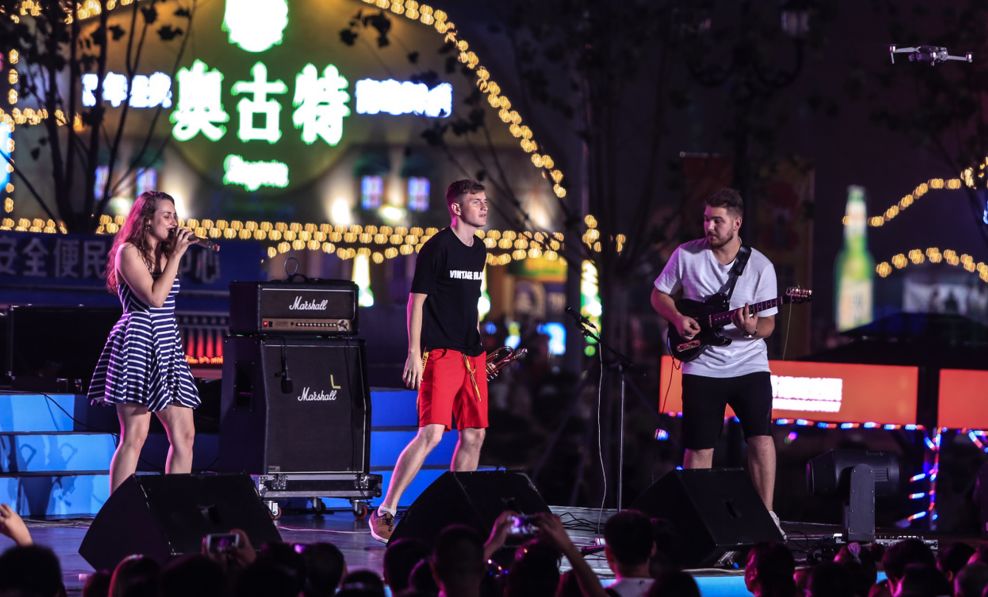 接待游客2亿人次,接待游客2万人