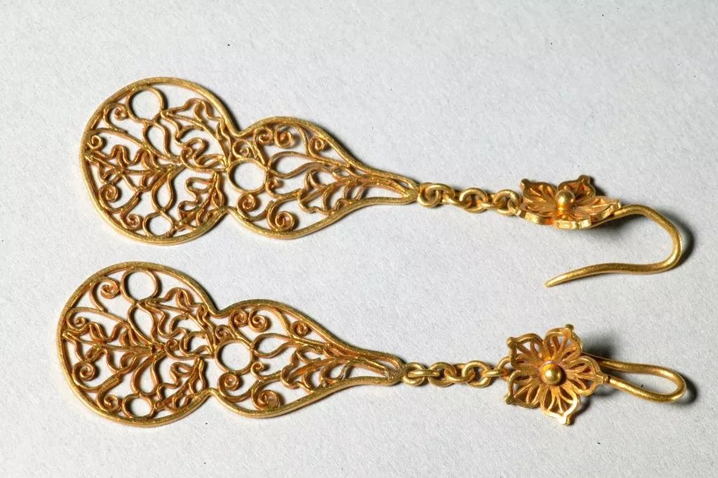 耳环在古代最原始的作用是什么,在古代耳环作用