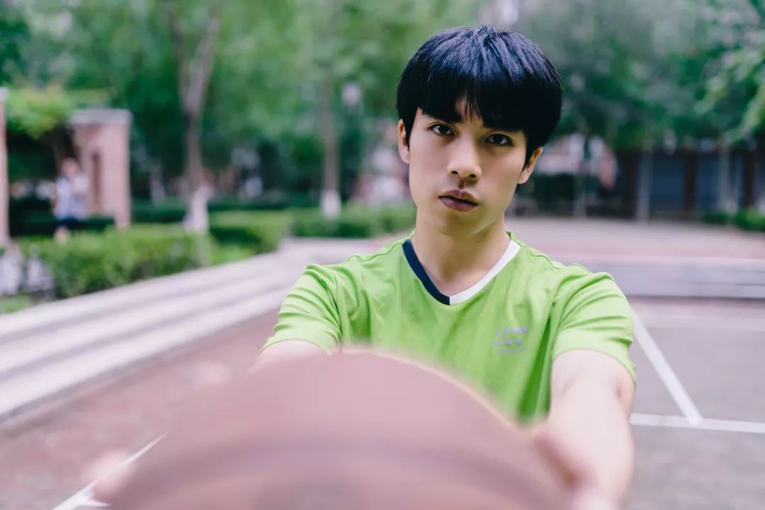 台湾变态黑发明把“水渠”造进衣服里！大水1秒排干，不湿身