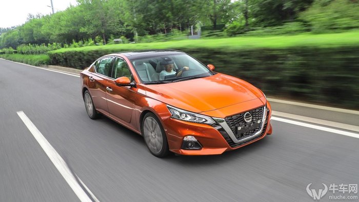 日产天籁舒适版适不适合跑专车,2021款东风日产天籁试驾视频