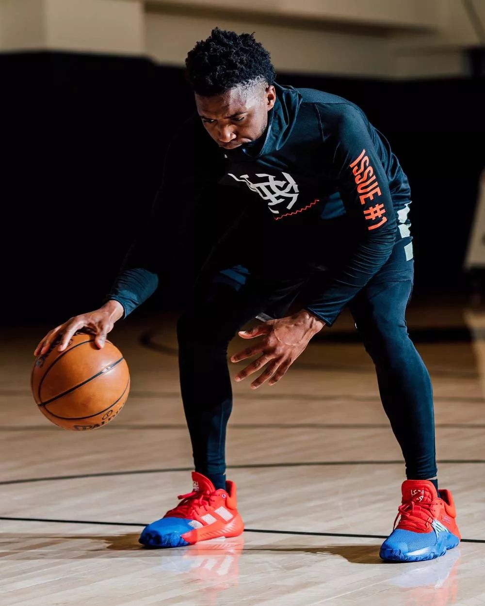 米切尔Issue1|这不仅仅是一双够酷炫的球鞋