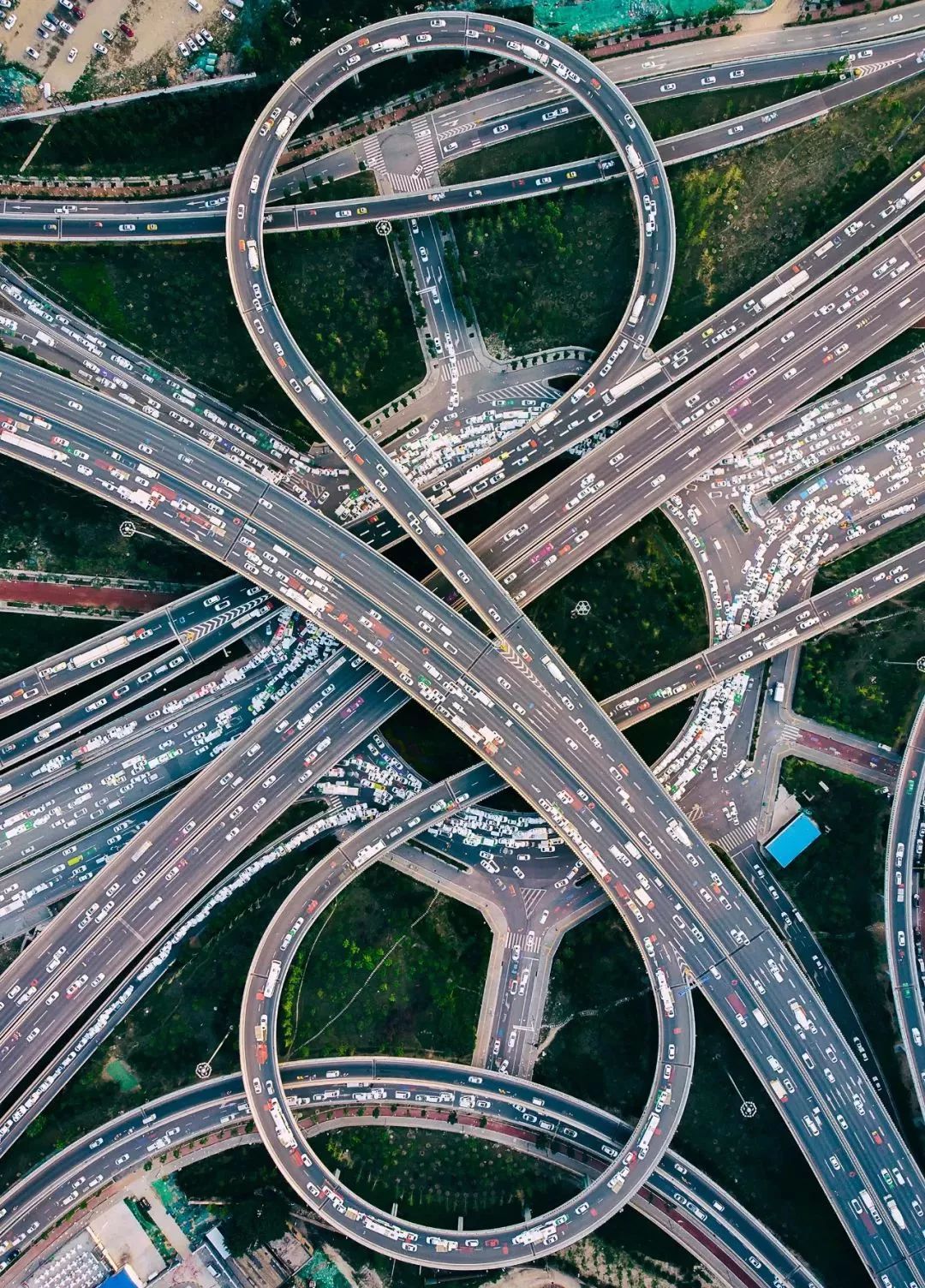 立交桥和高架桥哪个好用,交子立交桥