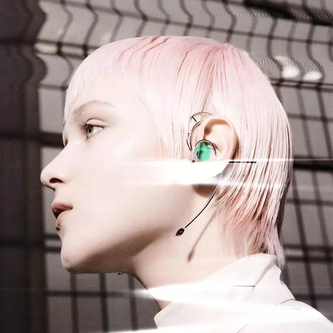 没有耳洞的明星是怎么戴耳环的,明星同款耳夹无耳洞