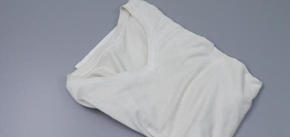 彩色衣服发黄怎么清洗小妙招,衣服放的时间长了发黄怎样清洗