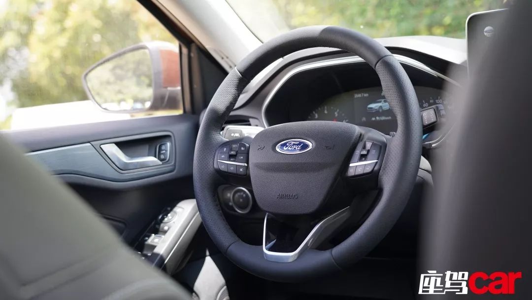 福特福克斯suv落地价,福特新款suvsport