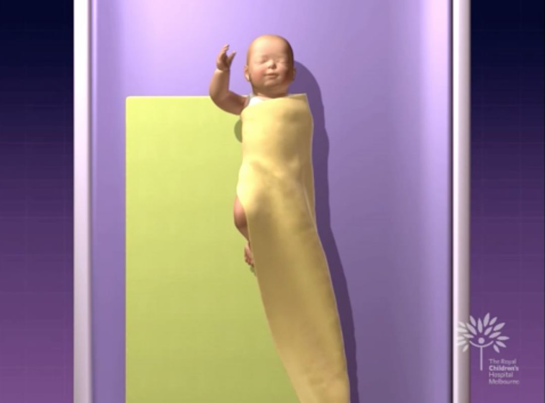 如何安全抱新生儿,宝宝裹襁褓睡会不会影响发育