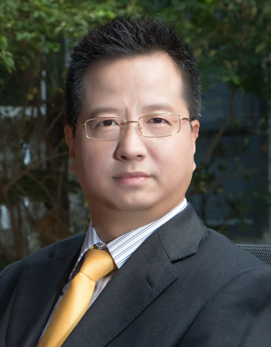 25岁女子手术切除巨大肿瘤,65岁老太太良性肿瘤切除能活多久