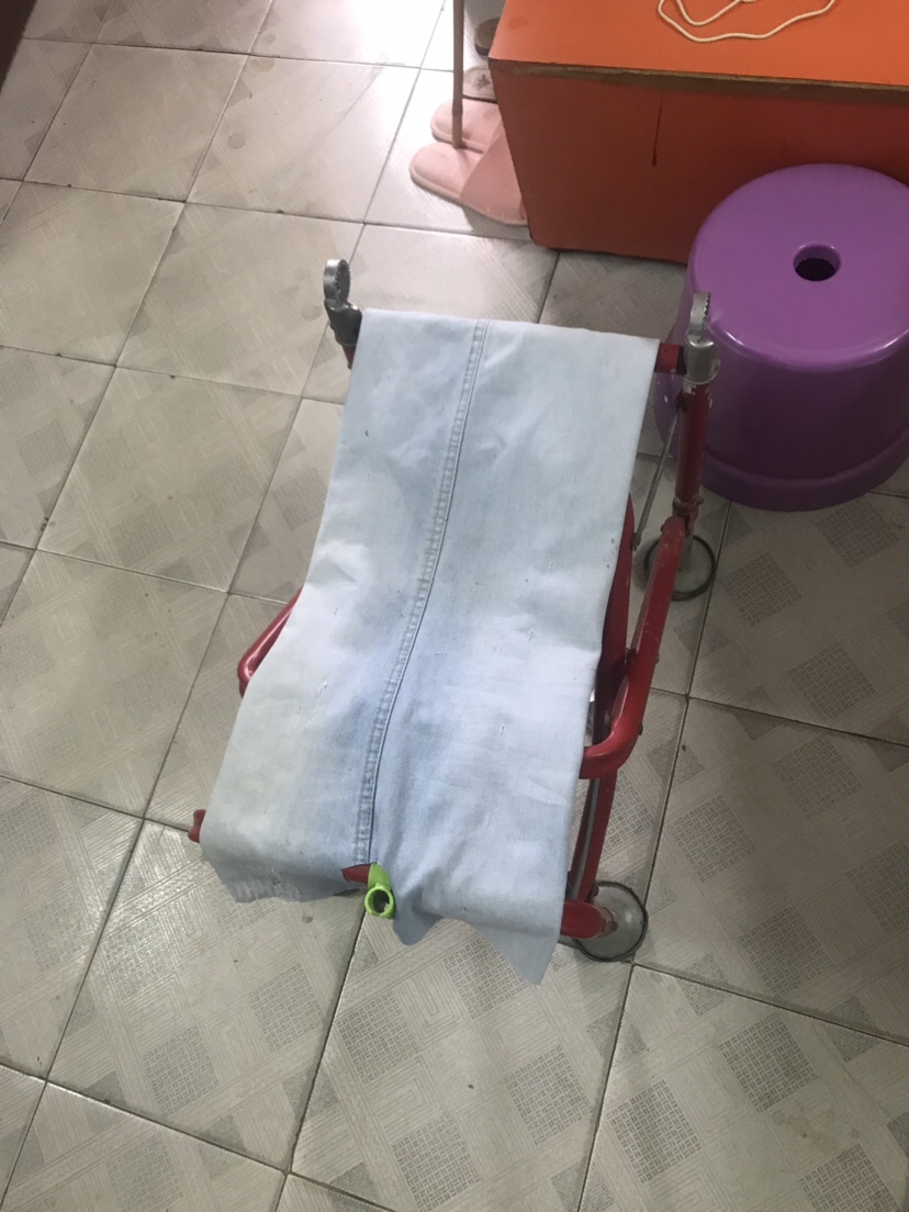 牛仔裤爆改马鞍包,牛仔裤爆改辣妹裤