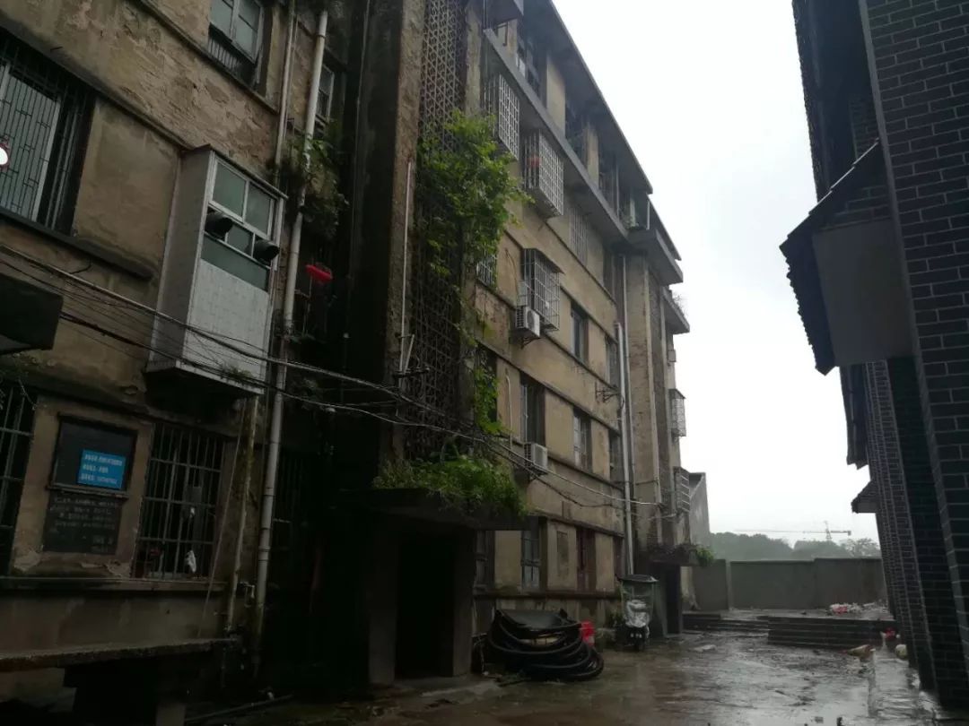 是什么样的一出戏能轰动整座城?