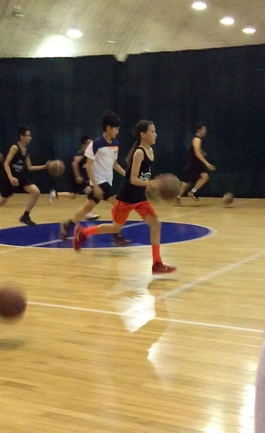 16岁姑娘放弃美籍中国夺冠,15岁混血女夺冠