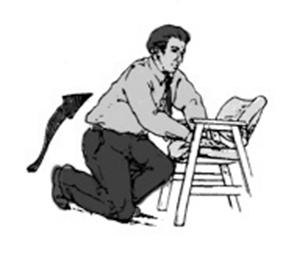 老年人摔倒了千万别着急站起来！正确做法是这样...