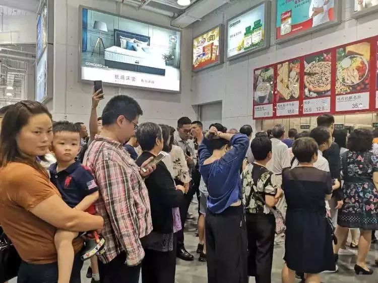 就因为便宜？巴菲特爆赚10倍的好市多开进中国，首日因买茅台火到“关门”……