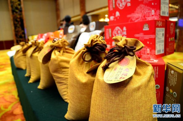 现在甘肃甘南政府扶持政策,甘肃玛曲县2020年草原补贴