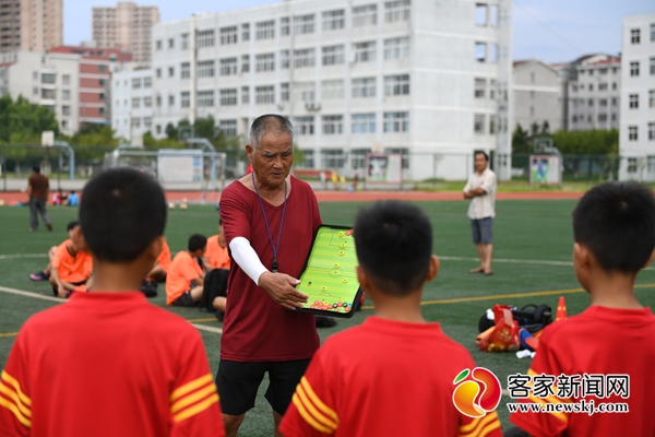 胡士达,胡士达简介