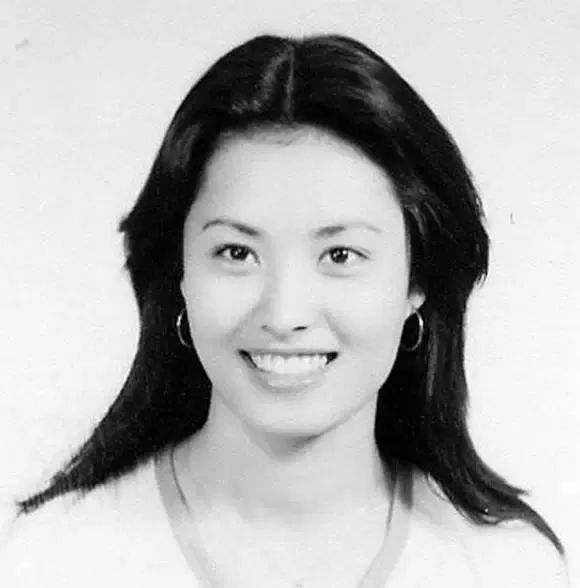 对韩国女孩而言，整形术是枷锁吗？