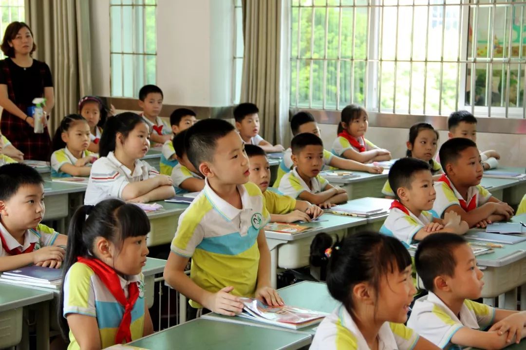 开学啦!璧山公安送来“平安礼”