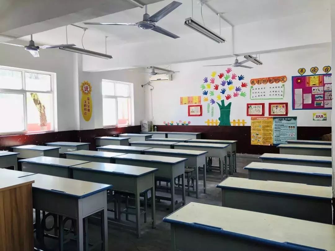 开学啦撒贝宁,开学啦手势舞完整版3分钟