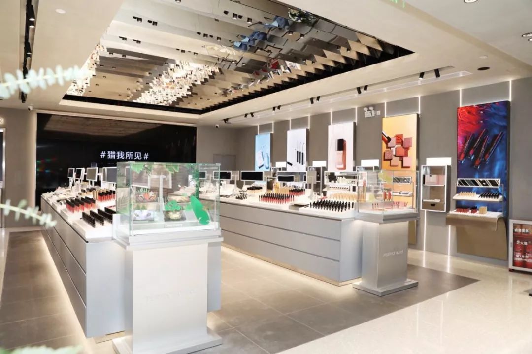 OMG！李佳琦狂捧的国货之光来赛格了！100块能买一堆？