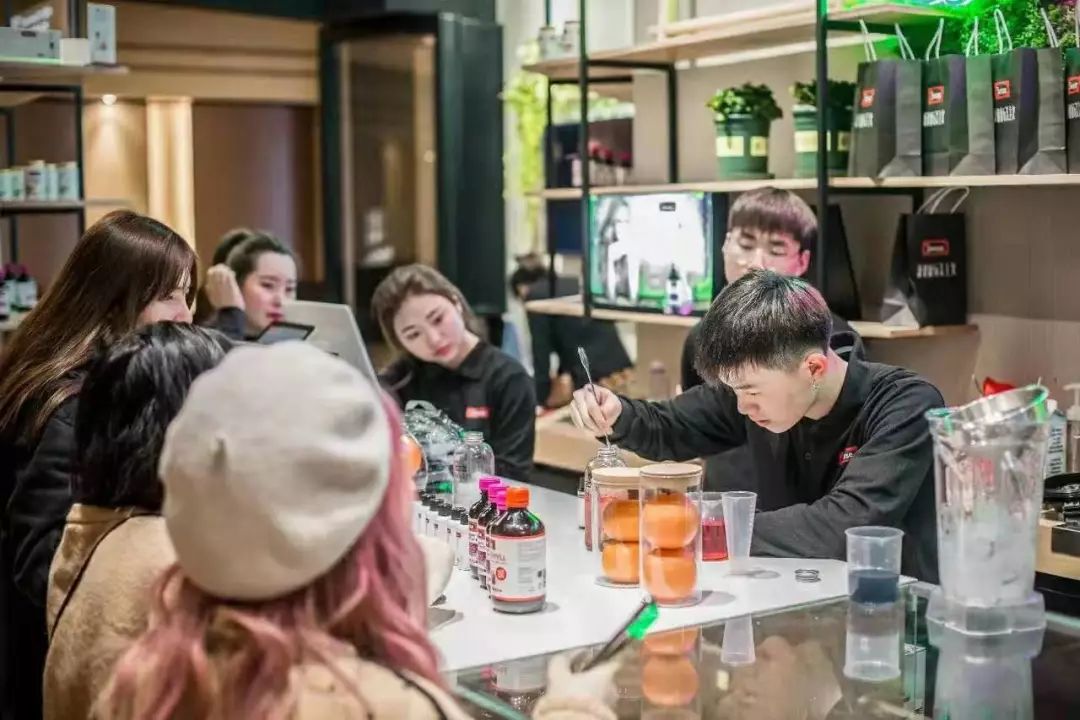 年轻用户逐步成为消费的中坚力量,年轻群体已经成为消费新引擎