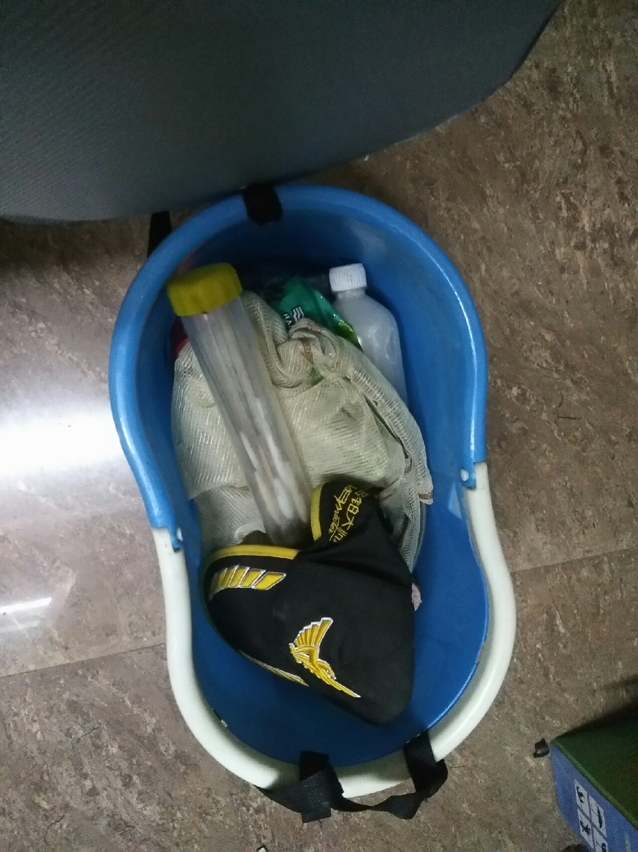 钓桶改装,水桶怎么改装钓桶