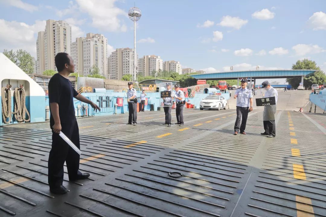 公安大庆安保重点布控筑牢防线,公安开展反恐大练兵部署会