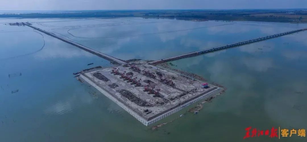 大庆100首歌曲,大庆油田十首诗