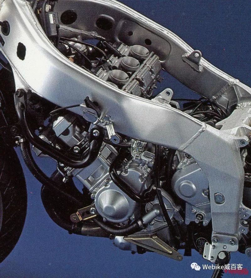 cbr250新旧对决,新cbr250rrr四缸