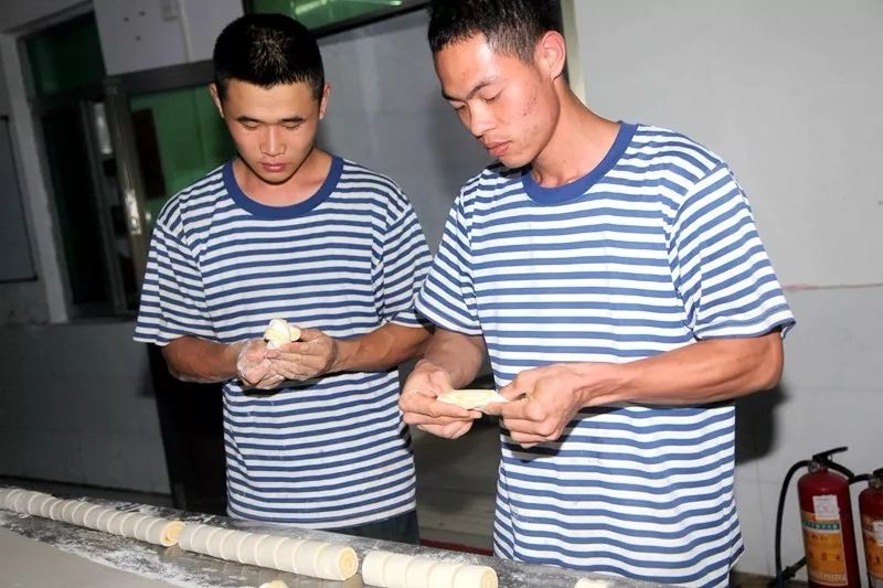 海军院校训练真实视频,海军战队训练真实视频