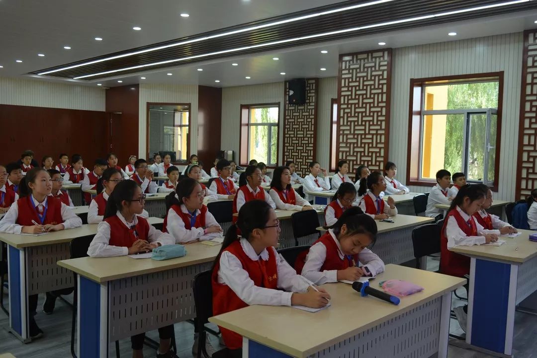 「直通校园」把手给我，带你踏进文学世界的大门——杏花岭区杏花岭小学