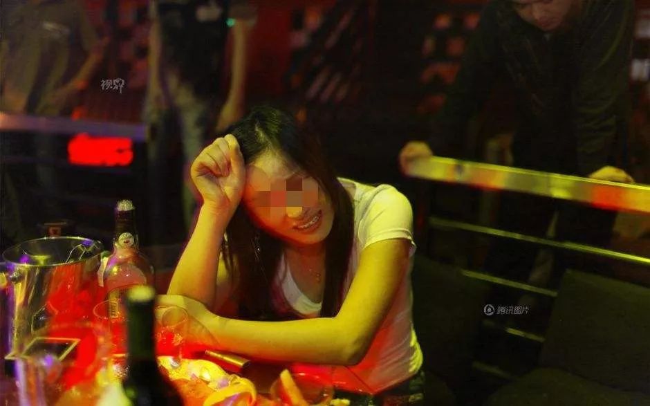 女子算命诈骗闺蜜150万,被闺蜜算命骗40多万