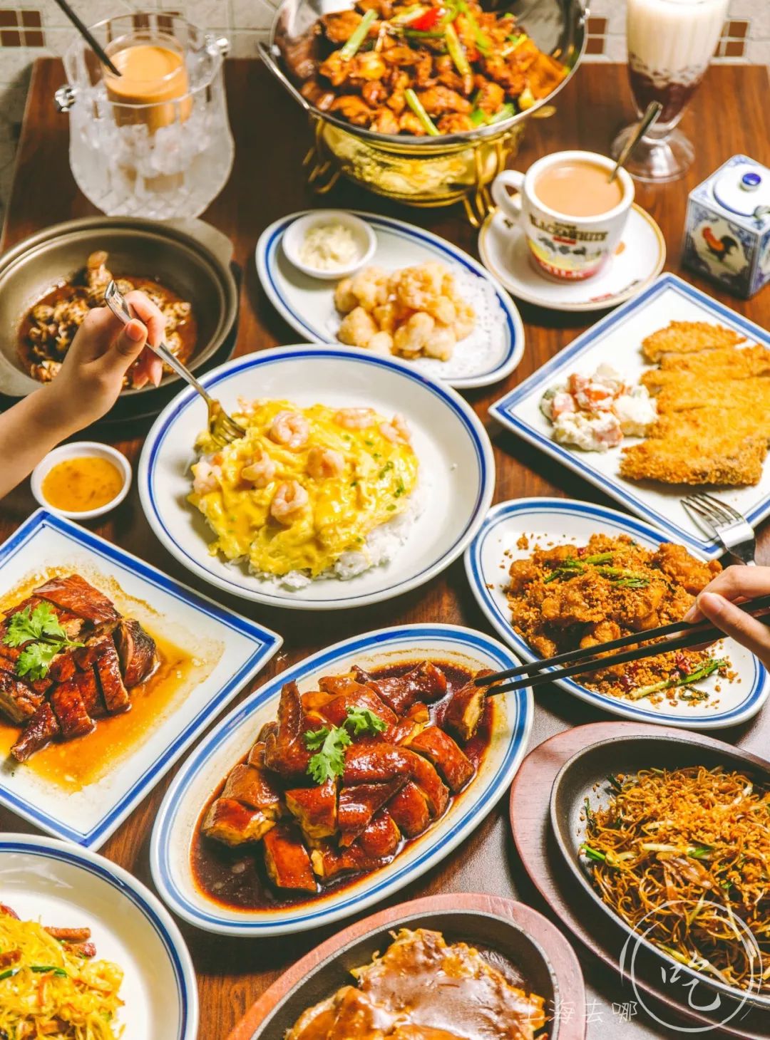 做了40年茶餐厅的兄弟俩，在人广又开了家「宝藏茶冰室」，刚开就爆了