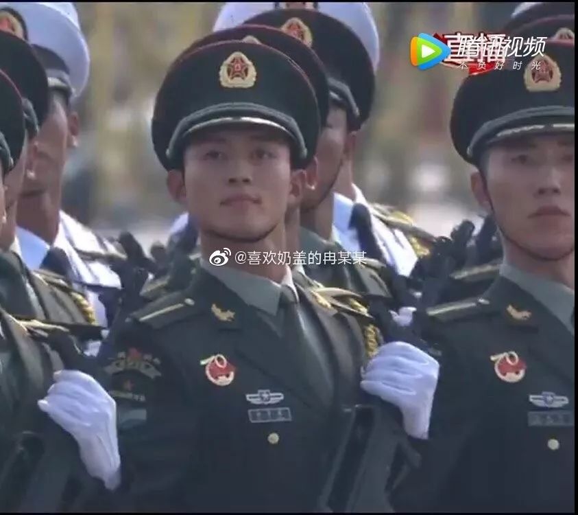 果然最帅的人都上交国家了,果然帅气的小哥哥都上交给国家了