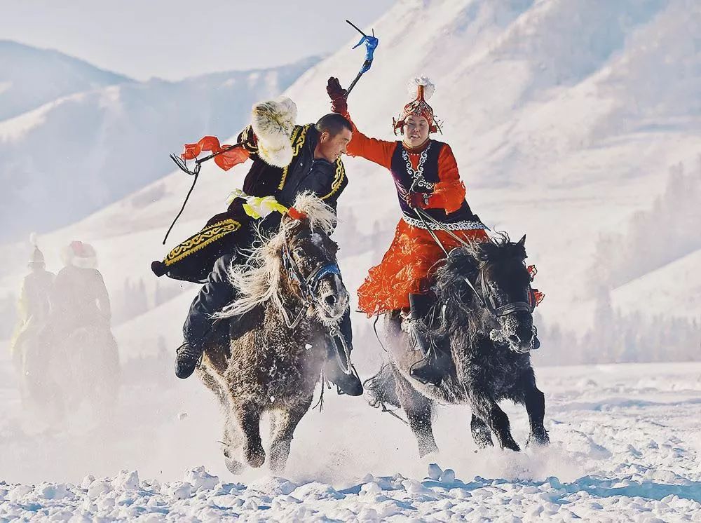 冬天的新疆喀纳斯,冬天是去伊犁还是喀纳斯