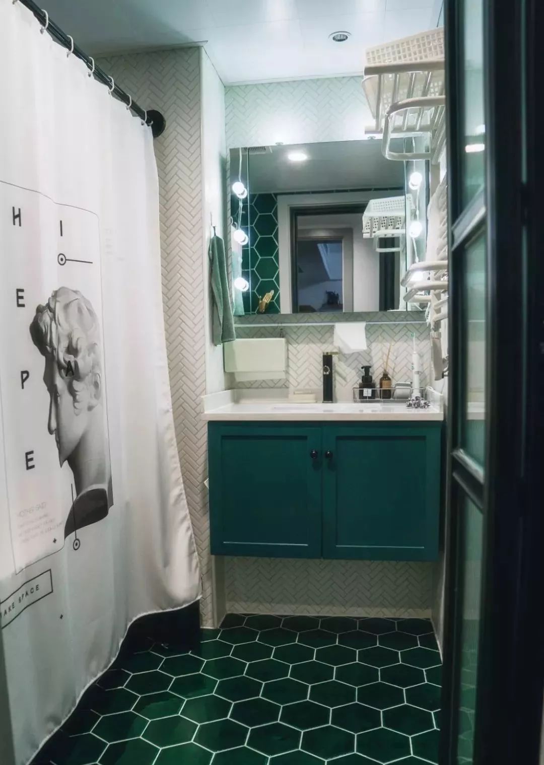 老气89㎡精装房变身杂志Vintage风!眼前一亮的32处细节,每个单品都想要