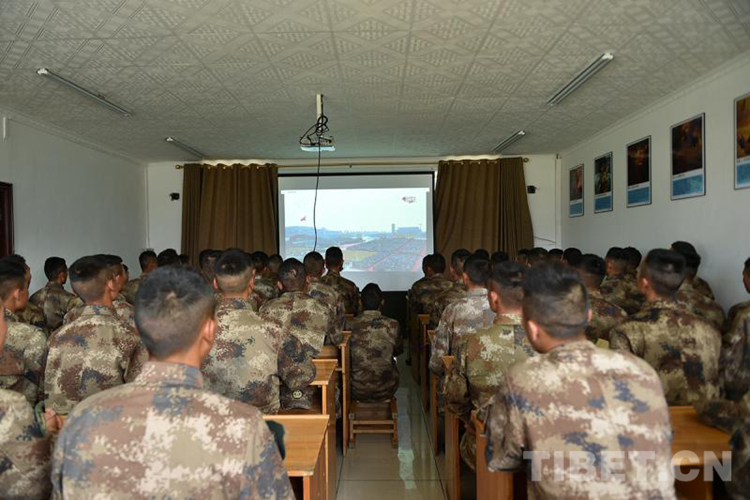 军营国庆欢歌笑语，文娱活动精彩纷呈