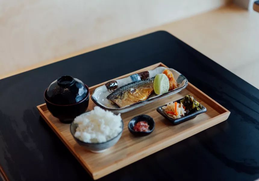 The Grounds x Maleficent限时出现，悉尼绝美Cafe化身暗黑仙女风！限定甜品相当吸睛