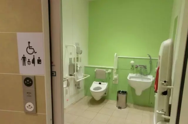 中国公厕惊呆外国人,中国公厕震惊老外