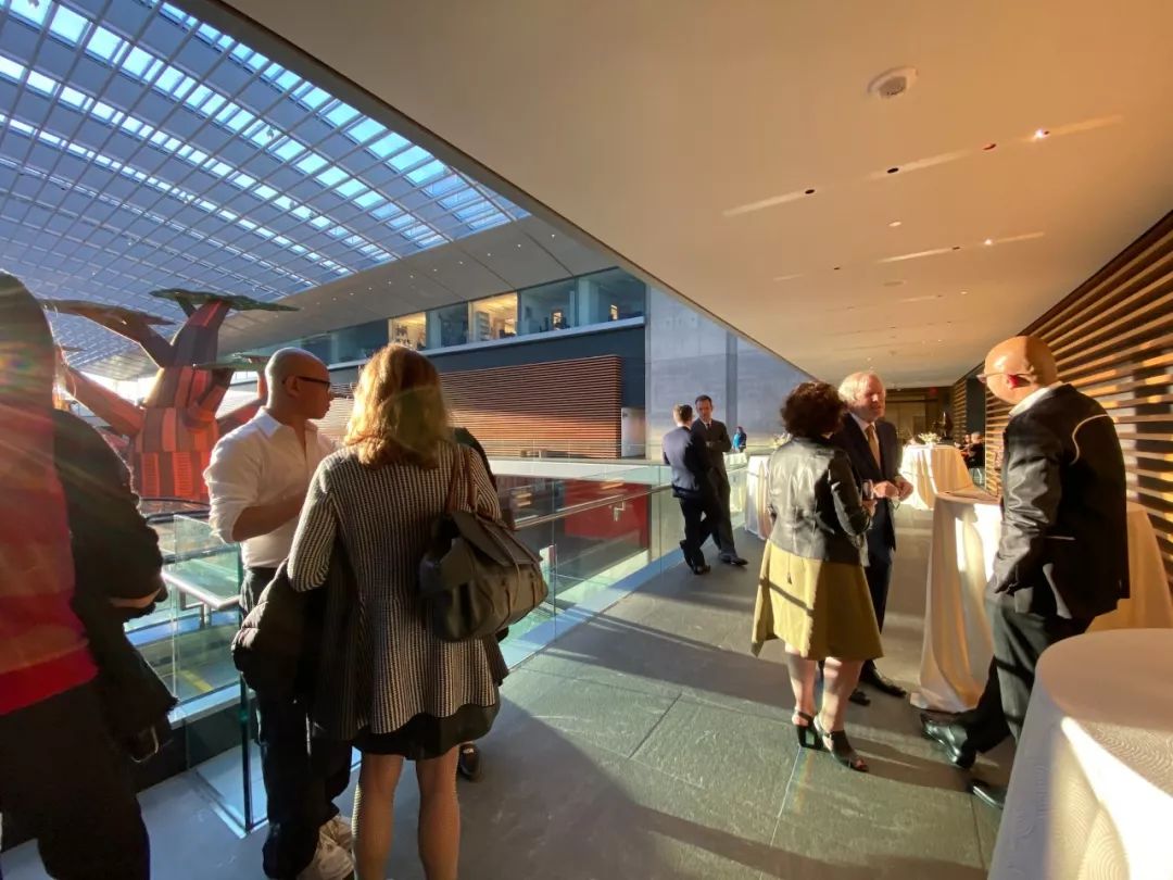 凤凰艺术的展评,凤凰艺术刘老师