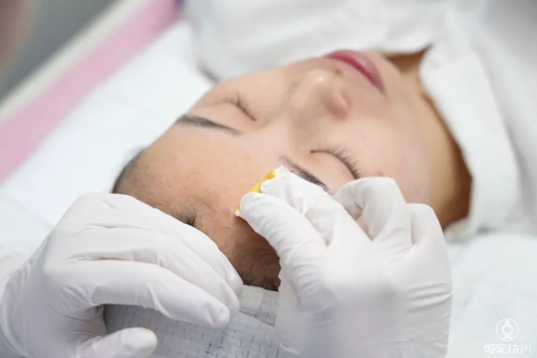 疯了！比1折还低！9店通用！火爆杭城的资深皮肤管理中心，唤醒秋日少女肌