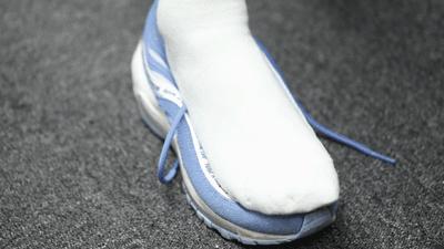 什么袜子踢球不起泡,汗脚穿什么样材质袜子不臭