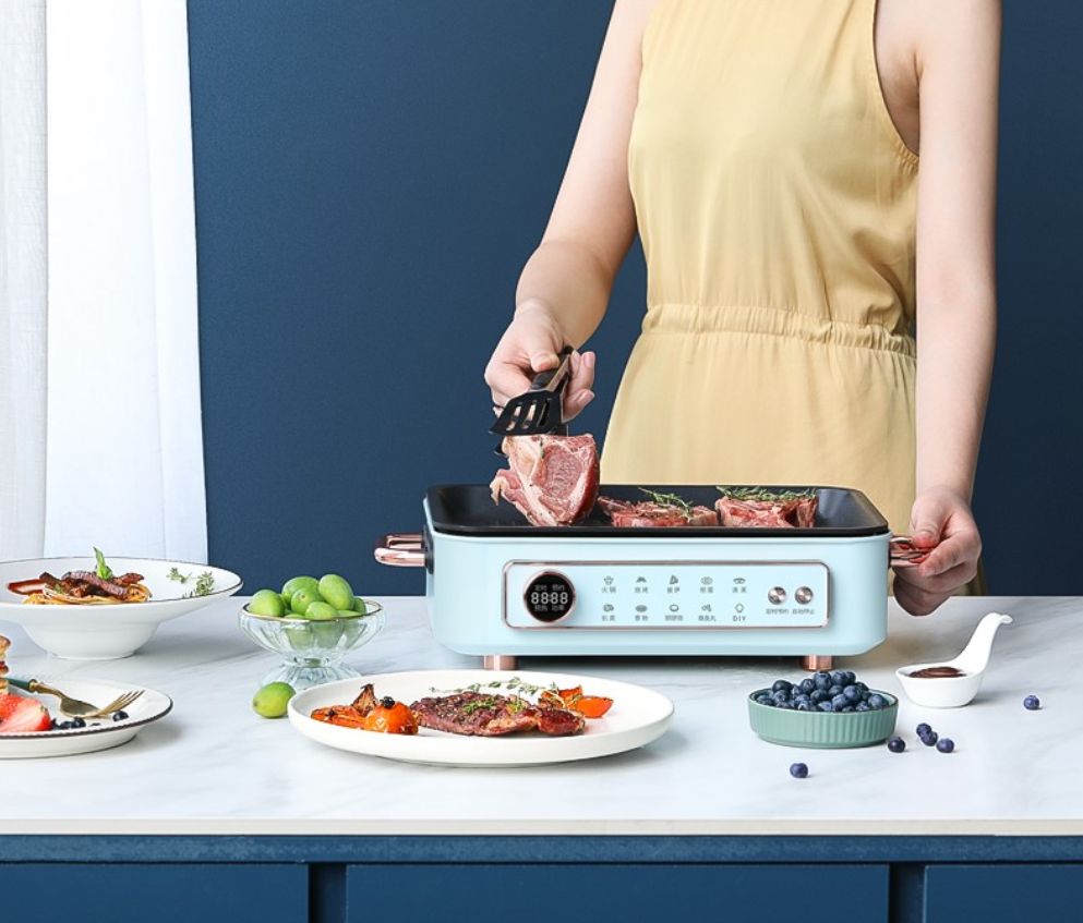 可煎可炒可炖的一款多功能锅,这款多功能锅可蒸可烤可煮