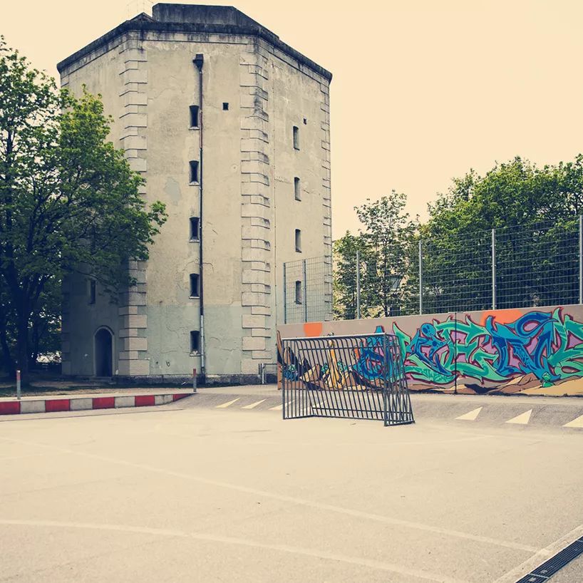 球门里的球,球门里防守守门员