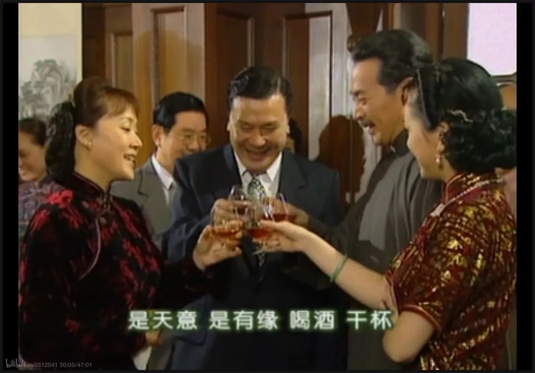 杜飞穿红色衣服,杜飞穿匡威